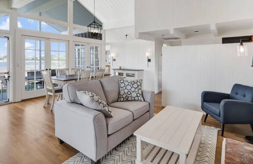 Quogue House | Beach House with 180 Degree Water Views with Breathtaking Sunsets