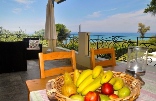 Agios Gordios House | Beach houses in Corfu “Angelos” at Agios Gordios