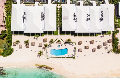 Seven Mile Beach Apartment | Beach Living at Discovery Point Club
