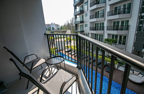 Kram Condo | Beach living, Balcony, Kitchen w/High speed Wi-Fi