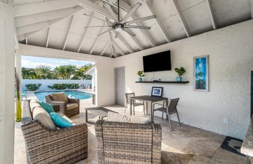 Singer Island House | Beach Luxury, 4B- 3B Heated Pool, Infinity Spa, Cabana with Outdoor Kitchen and TV, BBQ, Golden Tee Arcade, Walk to Beach! Sleeps 10