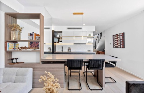 Ocean Grove House | Beach Luxury On The Park- Central Ocean Grove, Sleeps 6, 2 bedroom, 3 bathroom