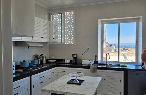 Tangier House | Beach & Marina View Apt. in the heart of Tangier