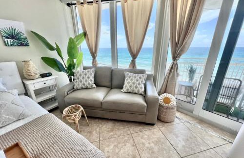 Daytona Beach Shores Apartment | Beach Oasis 601 Gorgeous Ocean front Ocean view for 10 sleeps up to 15