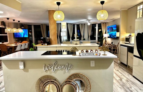 Daytona Beach Shores Apartment | Beach Oasis 601 Gorgeous Ocean front Ocean view for 10 sleeps up to 15