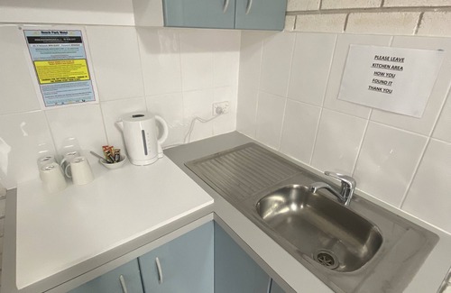 North Wollongong Hotel | Beach Park Motel