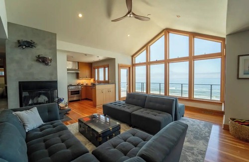 Tillamook House | Beach, Please!nModern Oceanfront Haven
