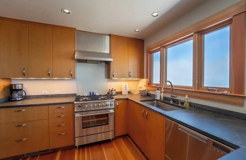 Tillamook House | Beach, Please!nModern Oceanfront Haven