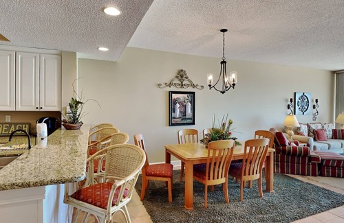 Navarre Beach Condo | Beach Regency #103 | Gulf Front Views + Pool!