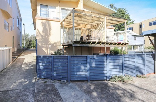Hawks Nest House | Beach Road Bliss in Hawks Nest