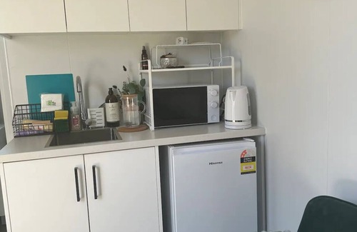 Brighton-le-Sands Cabin | Beach Serenity 1