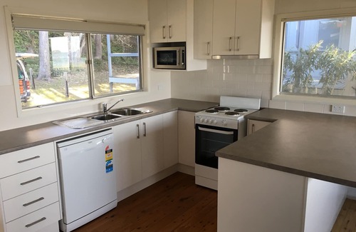 Long Beach House | Beach Side Cabin - neat and tidy with Uninterrupted views of the Bay