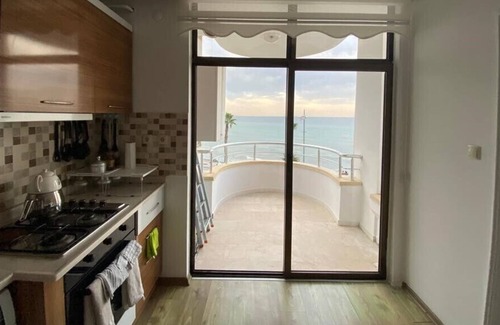 Mezetli Apartment | Beach Side Luxes Apartmant