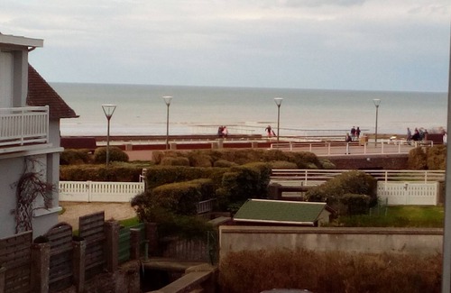 Veules-les-Roses Apartment | BEACH side. Studio all new sea view