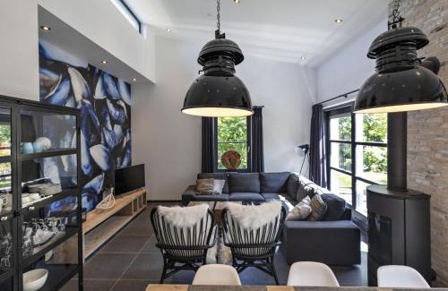 Sint Maartensvlotbrug House | Beach Villa in North Holland with Patio