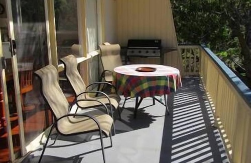 Malua Bay House | Beachburra - the classic beach holiday home!