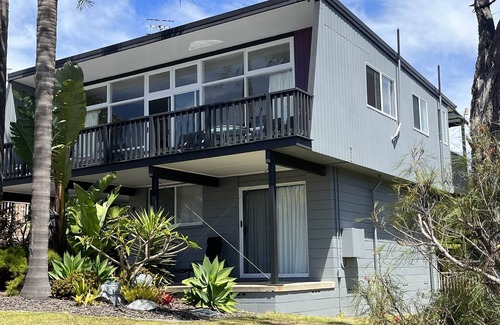 Malua Bay House | Beachburra - the classic beach holiday home!