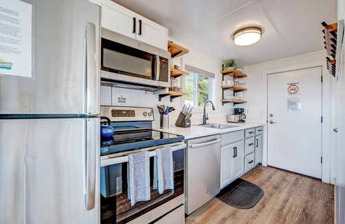 Yachats House | Beachcomber: Beachfront Escape Unit #4