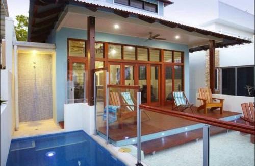 Picnic Bay House | Beached on Magnetic