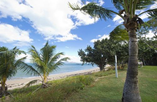 Picnic Bay House | Beached on Magnetic