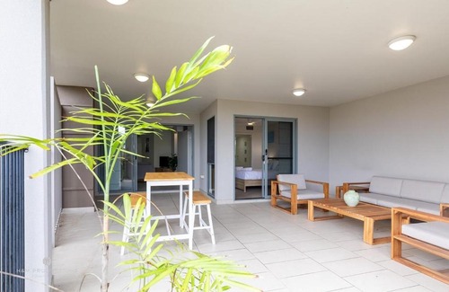 Agnes Water Apartment | Beaches Retreat - 3 BR w Pool - 5 Min to Beach