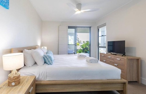 Agnes Water Apartment | Beaches Retreat - 3 BR w Pool - 5 Min to Beach