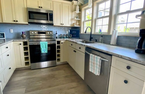 Mattapoisett House | Beachfront 3 bedroom house in Mattapoisett