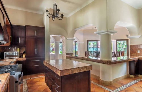 Soliman Bay Villa | Beachfront 9BR Casa Yardena - Private Chef & Pool