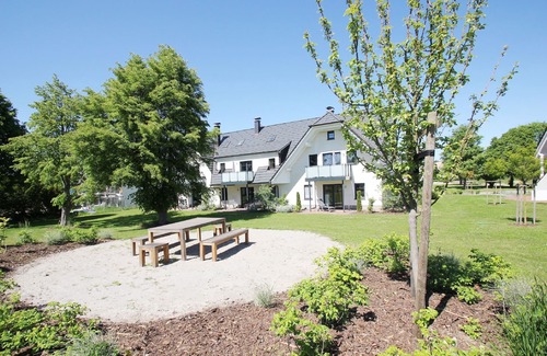 Lobbe Apartment | Beachfront apartment with terrace, use of swimming pool and sauna - Rex Rugia apartment 14-2