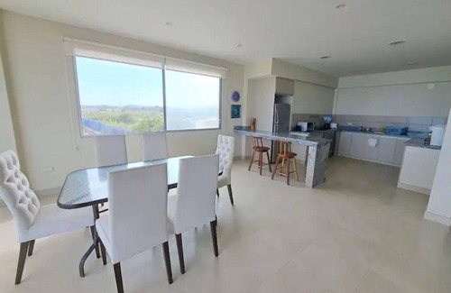 Salinas Apartment | Beachfront apartment just minutes from Salinas – the perfect getaway by the sea.
