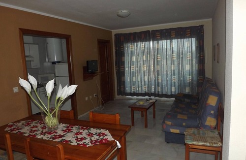 Alcossebre Apartment | Beachfront Apartment with Pool, Jacuzzi, and Terrace - 3 Bedrooms