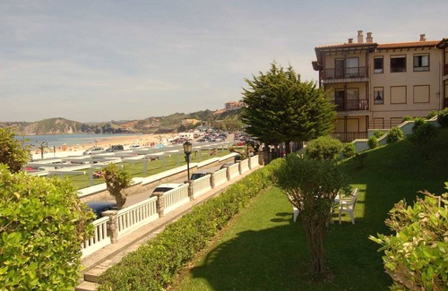Comillas Apartment | Beachfront apartment with garden in Comillas