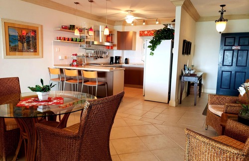 St. Lawrence Gap Condo | Beachfront Apartment in St. Lawrence Gap - Close To Your Every Need