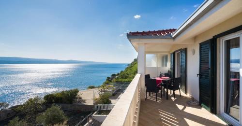 Lokva Rogoznica Apartment | Beachfront Apartments Lara