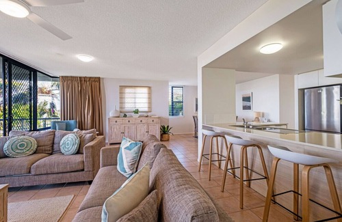 Marcoola Apartment | Beachfront Apt with rooftop spa across from Marcoola Beach