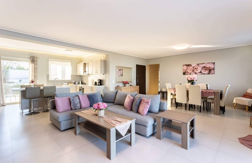 Spata-Artemida House | Beachfront Artemida Retreat - Peony Seabreeze Gem