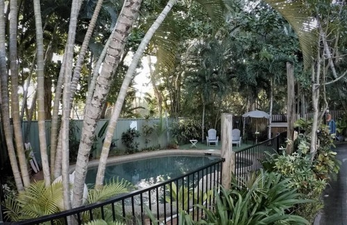 Yorkeys Knob Apartment | Beachfront