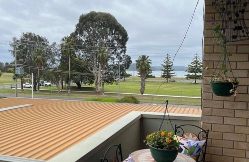 Batehaven Apartment | Beachfront Batemans Bay-Batehaven NSWn2 bedroom apartment,pool, free parking