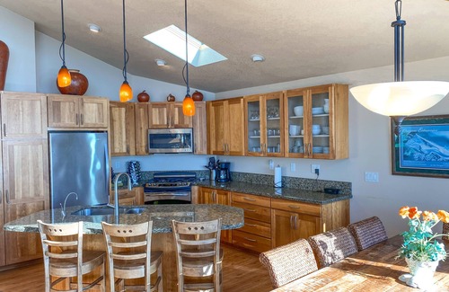 Happy Camp Hideaway House | Beachfront! Beautiful home with amazing views!