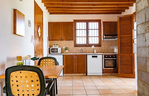 Polis Villa | Beachfront Bliss: 3-Bdr Villa with Private Pool & Stunning Views