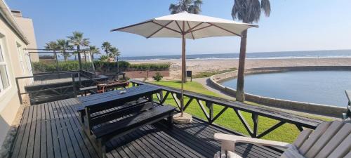Langstrand Apartment | Beachfront Bliss