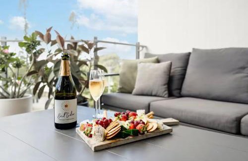 Mudjimba Apartment | Beachfront Bliss with Ocean Views