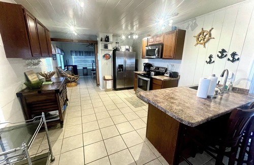 Alligator Point House | Beachfront bungalow with private direct beach access. Sleeps 8. Pet friendly!