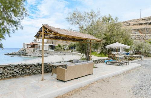 Kea House | Beachfront bungalow in the area of Kampi, near Koundouros