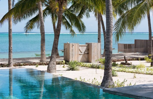 Rote Island House | Beachfront Bungalow on Rote Island