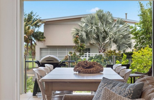 Sapphire Beach House | Beachfront by the CC, Plunge Pool, Beach, Pets