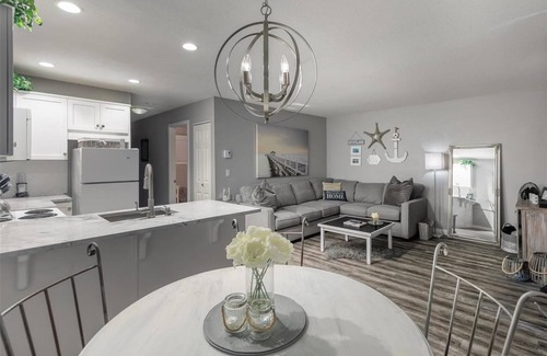 Central Okanagan Condo | Beachfront Condo