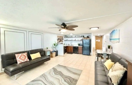 Punaluu Condo | Beachfront Condo with Amazing Views