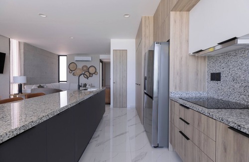 Cerritos Condo | Beachfront Condo With Pool Brand New
