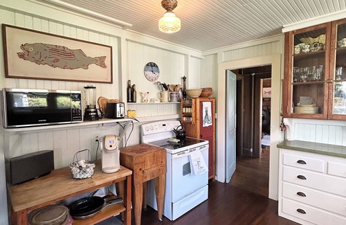 Madison Cottage | Beachfront Cottage with panoramic views of Long Island Sound in Madison CT
